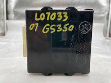 Load image into Gallery viewer, TRANSFER CASE CONTROL MODULE COMPUTER Lexus GS350 2007 07 - NW33796
