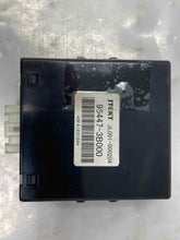Load image into Gallery viewer, TRANSFER CASE CONTROL MODULE COMPUTER Kia Sorento 11 12 13 - NW33464