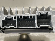 Load image into Gallery viewer, Radio Chevrolet Tahoe 2008 - NW520749