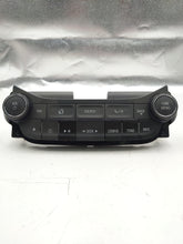 Load image into Gallery viewer, RADIO Chevrolet Malibu 2014 14 2015 15 2016 16 AM FM CD - NW135335