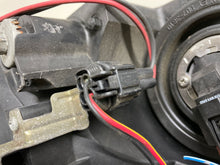 Load image into Gallery viewer, HEADLIGHT LAMP ASSEMBLY Nissan Altima 2005 05 2006 06 Right - NW102779