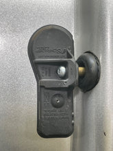 Load image into Gallery viewer, WHEEL RIM Sedona 15-18 17x6-1/2 ALLOY 17x6-1/2, 5 lug, 4-1/2" - NW199609