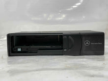 Load image into Gallery viewer, CD Changer Mercedes S430 S500 S600 S55 2003 03 - NW139091