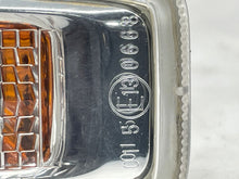 Load image into Gallery viewer, SIDE MARKER LAMP LIGHT M35 M45 2006 06 2007 07 Fender Mounted - NW82587