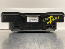 Load image into Gallery viewer, SPEEDOMETER CLUSTER Passat 2004 04 2005 05 - NW162193
