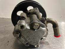 Load image into Gallery viewer, POWER STEERING PUMP AUDI A4 PASSAT 97 98 99 00 01 - 05 - NW164196