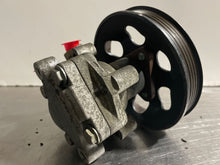 Load image into Gallery viewer, POWER STEERING PUMP AUDI A4 PASSAT 97 98 99 00 01 - 05 - NW164196