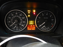 Load image into Gallery viewer, SPEEDOMETER CLUSTER BMW 325i 330i 323i 2006 06 - NW159679