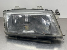 Load image into Gallery viewer, HEADLIGHT LAMP ASSEMBLY Saab 9-3 99 00 01 02 03 Right - NW521356