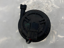 Load image into Gallery viewer, Air Injection Pump Smog BMW 760I 2004 - NW8075