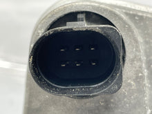 Load image into Gallery viewer, Throttle Body BMW 760I 2004 - NW177877