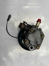 Load image into Gallery viewer, POWER STEERING PUMP AMIGO RODEO PASSPORT 00 01 02 - NW163525