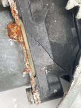 Load image into Gallery viewer, FRONT WINDOW REGULATOR Mercedes E300D E320 E430 1996 96 97 - 02 Left - NW81082
