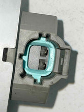 Load image into Gallery viewer, PARKLAMP Infiniti I30 I35 00 01 02 03 04 Right - NW82564