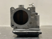 Load image into Gallery viewer, THROTTLE BODY Toyota Tacoma 2005 05 06 07 08 09 - NW178655