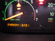 Load image into Gallery viewer, SPEEDOMETER CLUSTER Saab 9-5 2003 03 Auto - NW161724