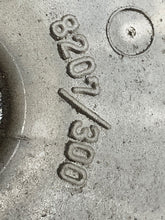 Load image into Gallery viewer, RADIATOR FAN ASSEMBLY Subaru Forester Impreza 2008 08 2009 09 2010 10 11 12 13 - NW64537