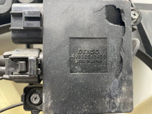Load image into Gallery viewer, RADIATOR FAN ASSEMBLY Mazda CX 7 2007 07 2008 08 2009 09 - NW64227