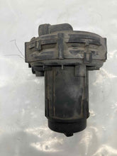 Load image into Gallery viewer, Air Injection Pump Smog AUDI A6 1997 - NW7988