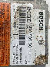 Load image into Gallery viewer, AIR BAG CONTROL MODULE COMPUTER Touareg 2007 07 2008 08 - NW38936