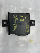 Load image into Gallery viewer, SUSPENSION CONTROL MODULE COMPUTER Kia Optima 11 12 13 - NW33380