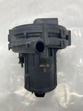 Load image into Gallery viewer, Air Injection Pump Smog BMW 750I 1996 - NW8074