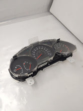 Load image into Gallery viewer, SPEEDOMETER CLUSTER Subaru Forester 2005 05 Auto - NW161796