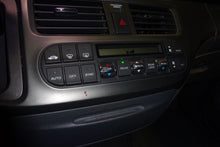 Load image into Gallery viewer, FRONT TEMPERATURE CONTROLS Odyssey 2005 05 2006 06 2007 07 - NW100480