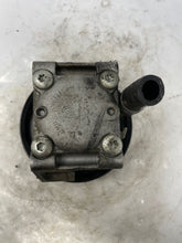 Load image into Gallery viewer, POWER STEERING PUMP S Type 2001 01 2002 02 03 04 - 08 - NW163543