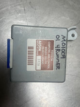 Load image into Gallery viewer, TRANSFER CASE CONTROL MODULE COMPUTER Toyota 4 Runner 01 02 - NW455515