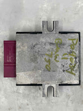 Load image into Gallery viewer, FUEL PUMP CONTROL MODULE COMPUTER 320i 328D 328i 328I GT 335i 09-17 - NW30394