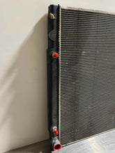 Load image into Gallery viewer, RADIATOR Toyota Sequoia Tundra 01 02 03 04 05 06 07 - NW132629