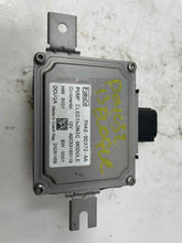 Load image into Gallery viewer, FUEL PUMP CONTROL MODULE COMPUTER Evoque LR2 LR4 Range Rover Sport 10-16 - NW37149