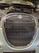 Load image into Gallery viewer, GRILLE Jaguar S Type 2005 05 2006 06 2007 07 2008 08 - NW98409