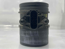 Load image into Gallery viewer, Mass Air Flow Sensor Meter MAF BMW 760li 03 04 05 06 07 08 - NW4894