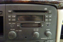 Load image into Gallery viewer, RADIO Volvo S80 1999 99 2000 00 01 02 03 04 AM/FM/CD - NW140540