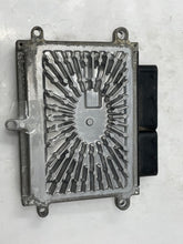 Load image into Gallery viewer, ECU ECM COMPUTER Volvo V40 S40 C30 2007 07 2008 08 2009 09 2010 10 - NW63084