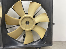 Load image into Gallery viewer, RADIATOR FAN ASSEMBLY Cadillac CTS 2004 04 - NW63312
