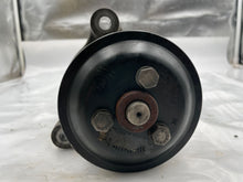Load image into Gallery viewer, POWER STEERING PUMP BMW X5 X6 08 09 10 11 12 - NW163235