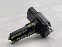Load image into Gallery viewer, Mass Air Flow Sensor Meter MAF C70 S60 S80 V60 V70 XC60 XC70 08-14 - NW485098