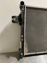 Load image into Gallery viewer, RADIATOR Jeep Commander Grand Cherokee 05 06 07 08 09 10 - NW131730