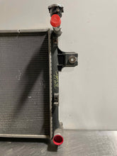 Load image into Gallery viewer, RADIATOR Jeep Commander Grand Cherokee 05 06 07 08 09 10 - NW131730