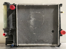 Load image into Gallery viewer, RADIATOR 320i 323i 325i 328i 1992 92 - 99 - NW131961