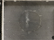 Load image into Gallery viewer, RADIATOR 320i 323i 325i 328i 1992 92 - 99 - NW131961
