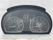 Load image into Gallery viewer, SPEEDOMETER CLUSTER BMW X3 2004 04 2005 05 2006 06 Auto - NW527910