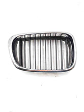 Load image into Gallery viewer, GRILL BMW 525i 530i 2001 01 2002 02 03 Right - NW98201