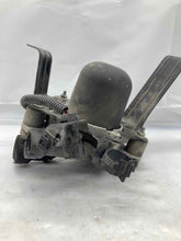 Load image into Gallery viewer, AIR INJECTION PUMP Cadillac SRX Saab 9-3 06 07 08 09 10 11 - NW8268