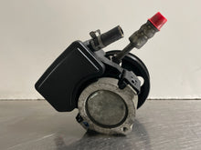 Load image into Gallery viewer, Power Steering Pump Chevrolet Impala 2013 - NW162593
