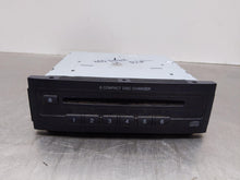 Load image into Gallery viewer, RADIO Honda Pilot 2005 05 - NW421485