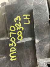 Load image into Gallery viewer, HEADLIGHT LAMP ASSEMBLY 320i 323i 323ic 323is 325ci 325i 328i 99-01 Left - NW102407